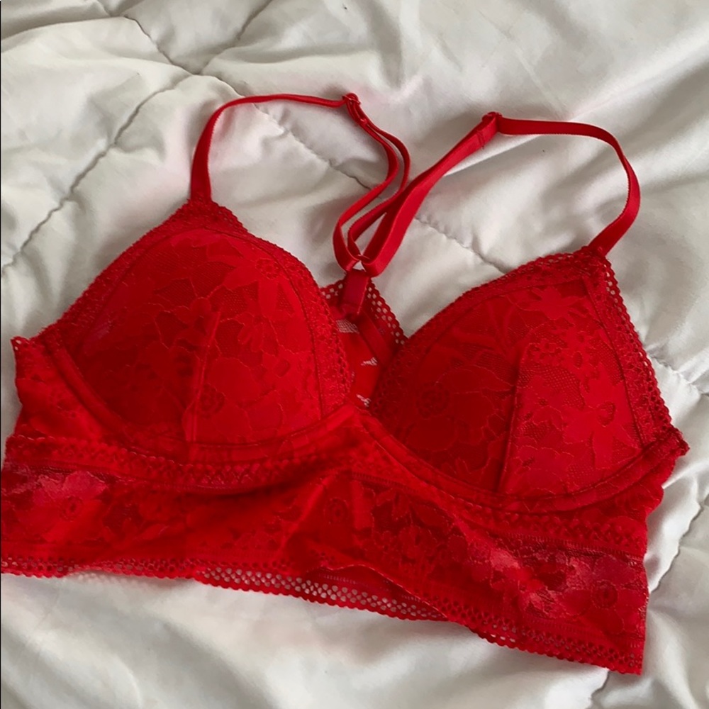 NWT Victoria’s Secret red lace bralette